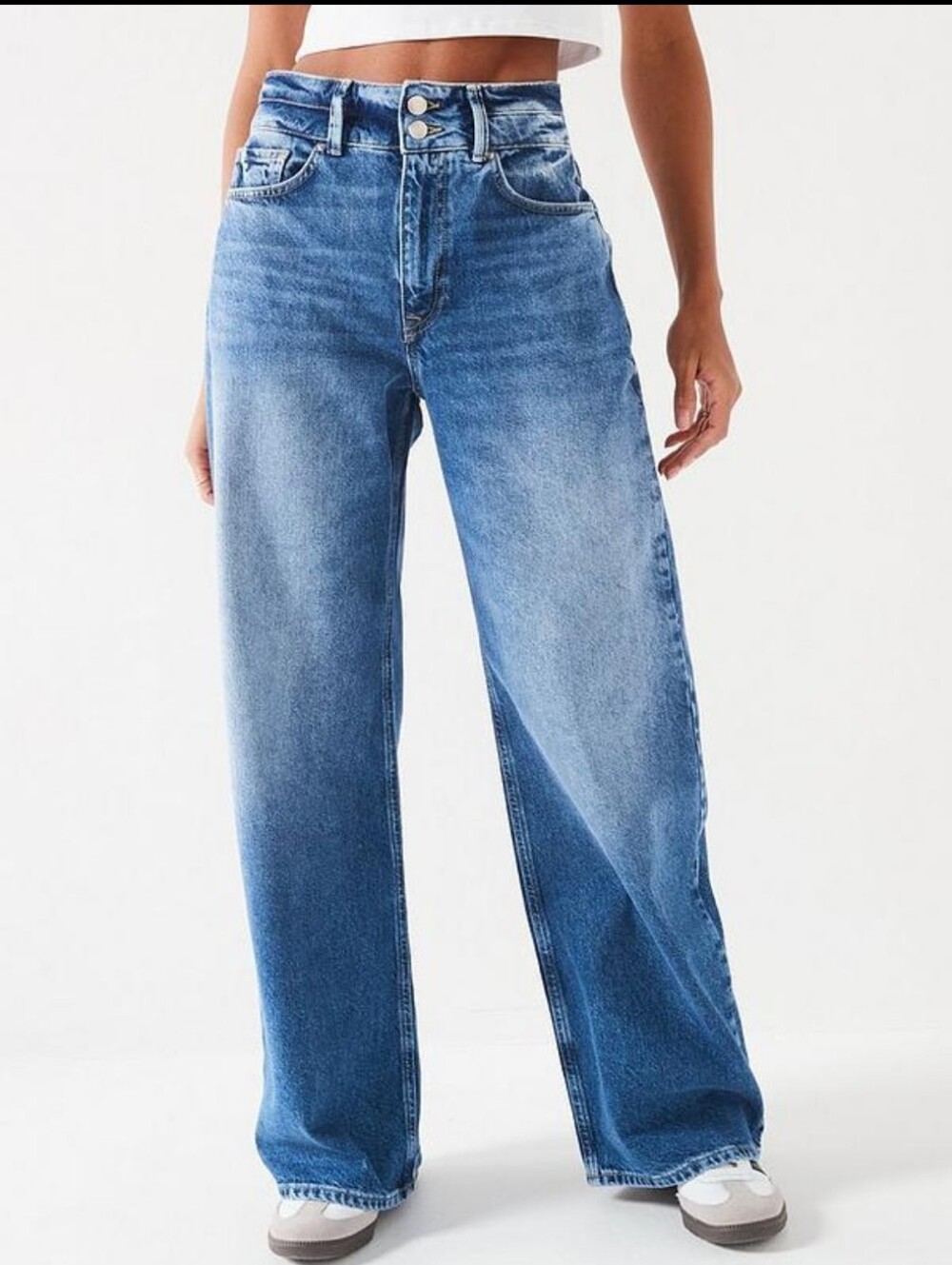 High-Rise Wide Leg Jeans in Medium Blue